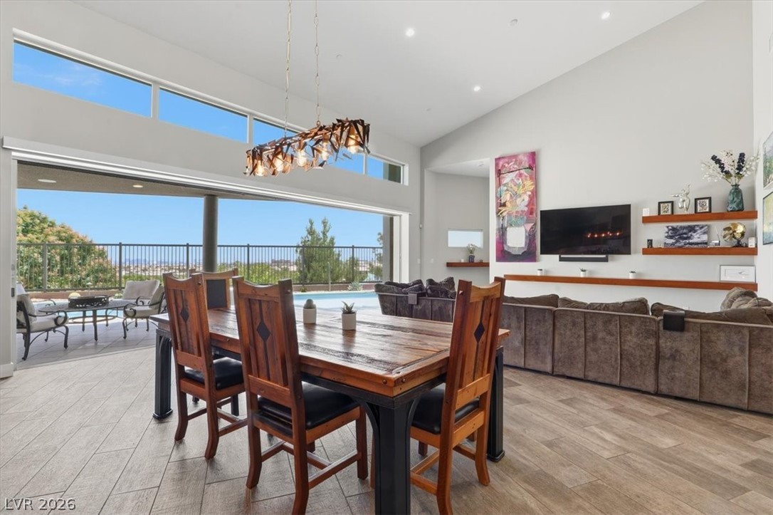 Properties 4 6316 Mojave Sky Street