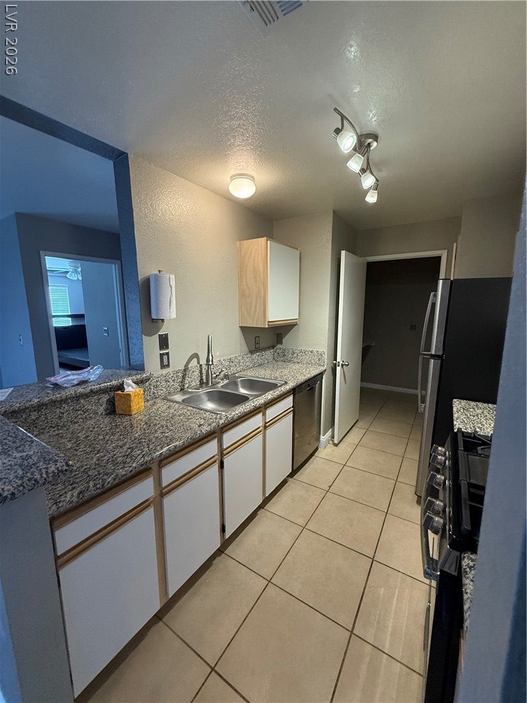 2200 S Fort Apache Road 2008