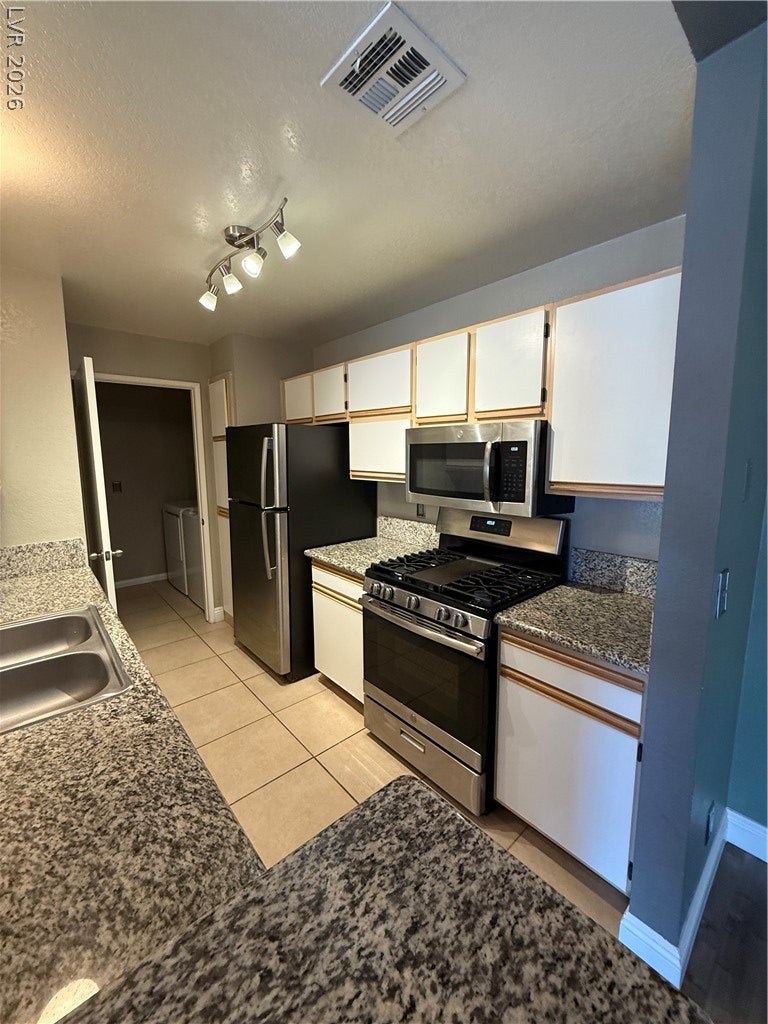 2200 S Fort Apache Road 2008