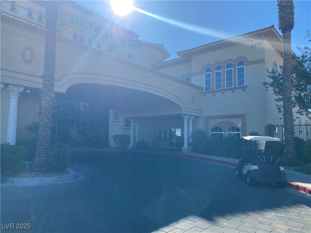 2405 W Serene Avenue 827