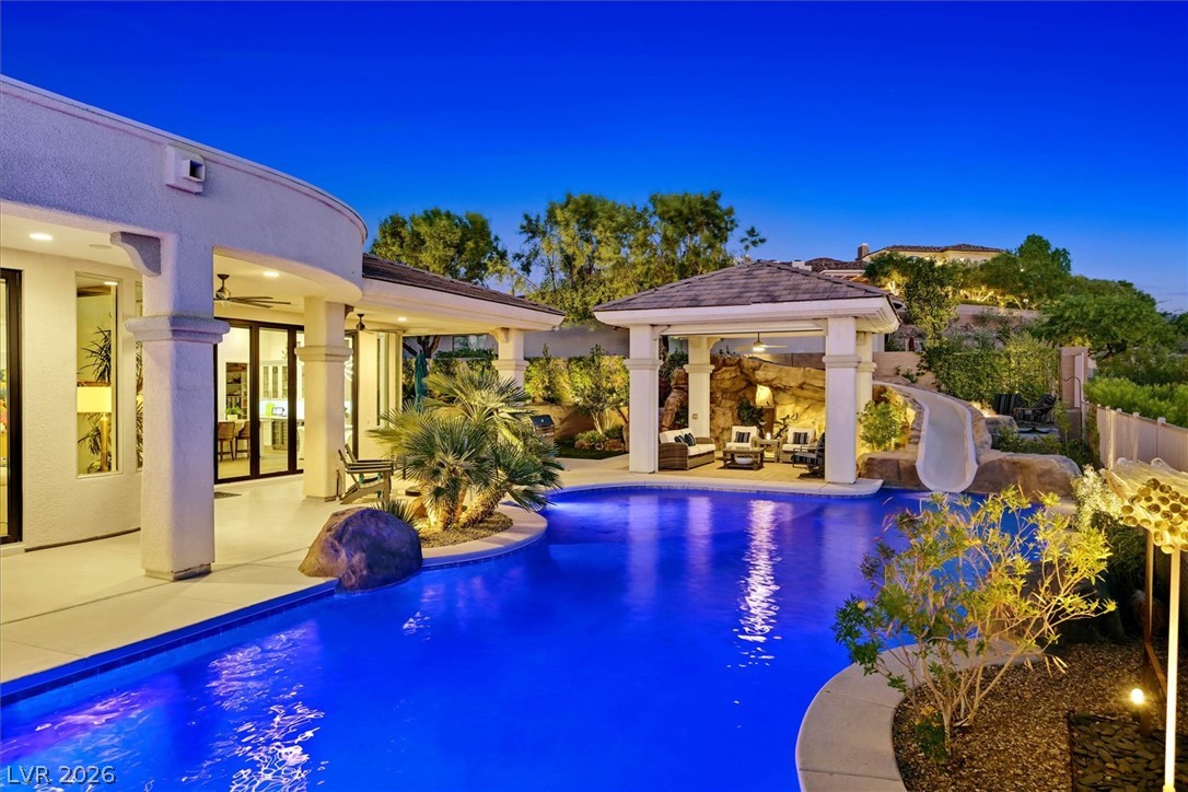 19 Club Vista Drive