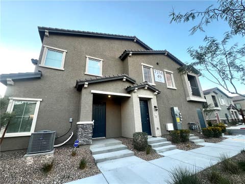 Townhouse For Rent - 7214 N Decatur Boulevard #5<br/> Clark County, Las Vegas, NV 89131
