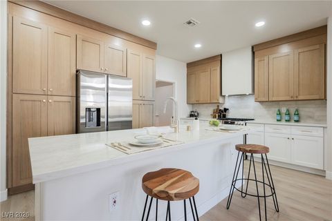 2032 Summer Spruce Place 102 Las Vegas NV 89134