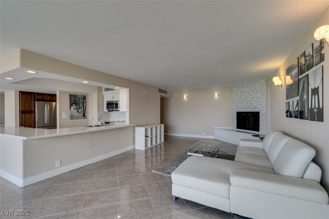 3111 Bel Air Drive 18C