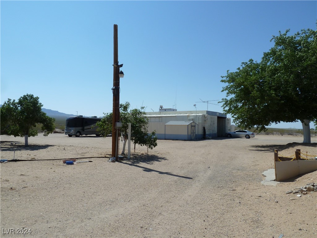 9860 S US HWY 95
