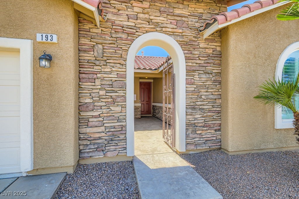 Properties 3 193 Lynbrook Street