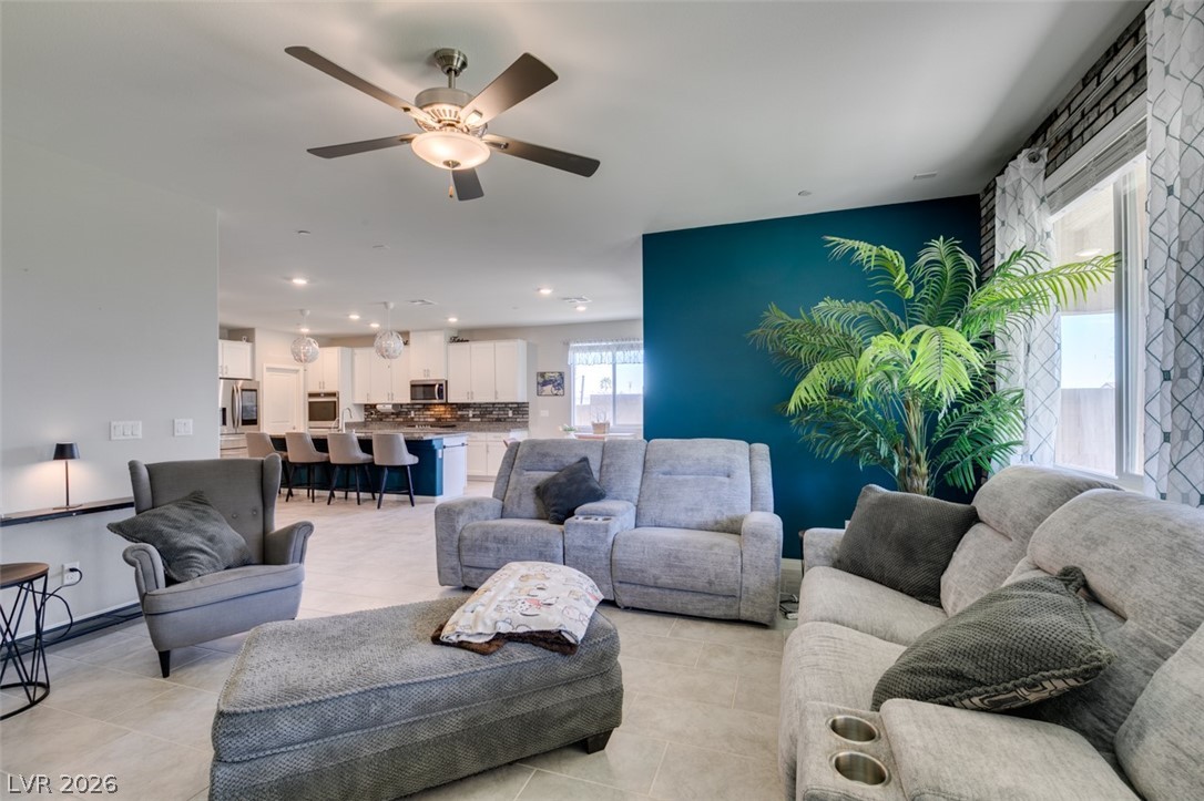 4049 Fossatello Avenue