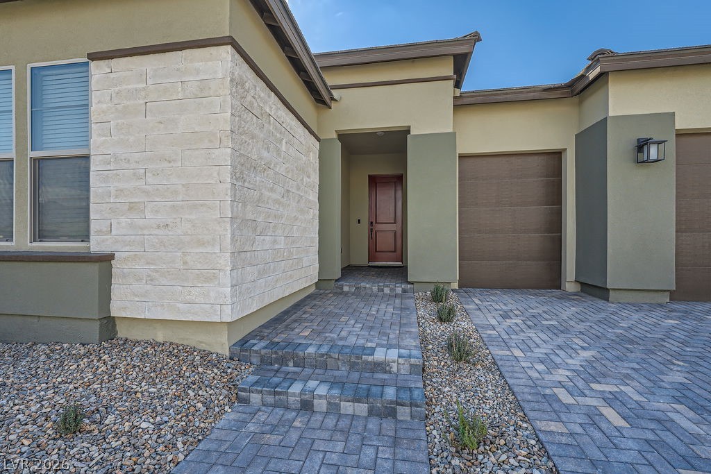 10049 Auburn Rose Avenue