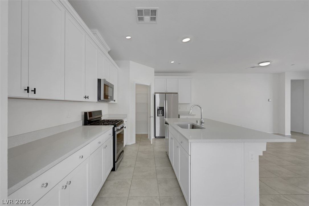 2720 Alta Vista Street