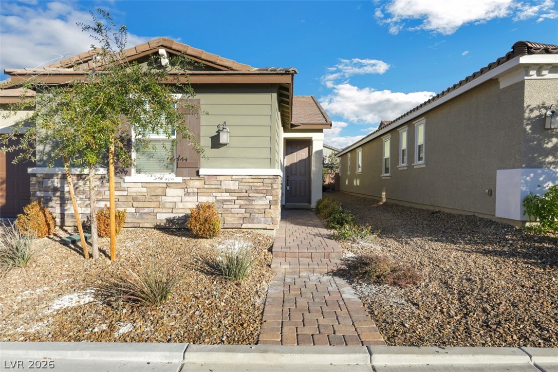 2720 Alta Vista Street