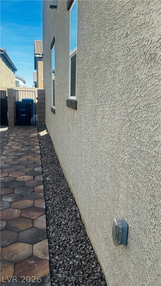 8748 Crestwood Hills Street