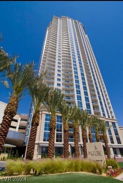 Photo of 200 W Sahara Avenue #901, Las Vegas, NV 89102 (MLS # 2576807)