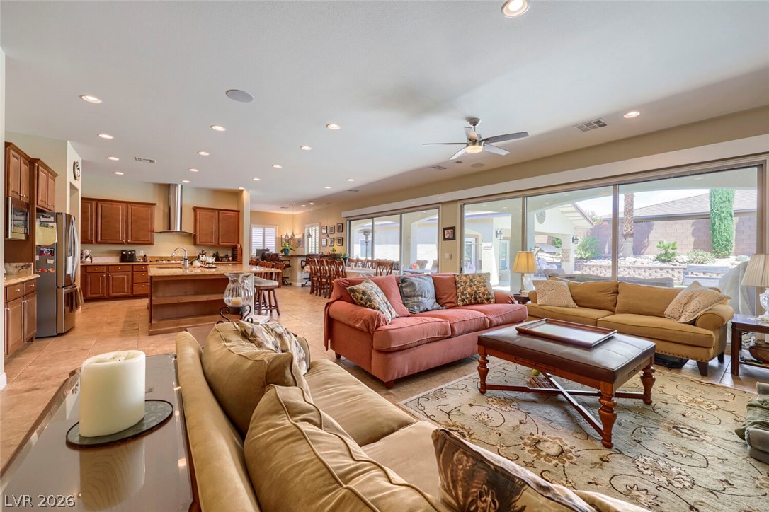 9752 Serene Star Way