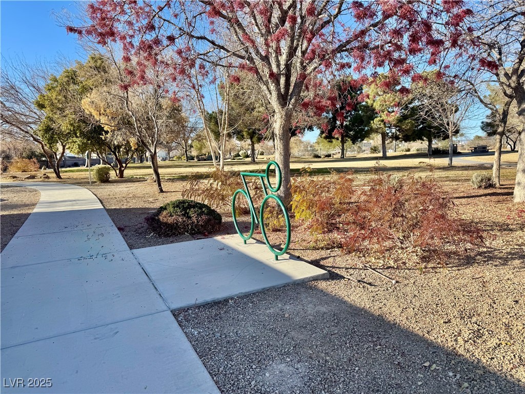 Henderson, Nevada 89074, United States, 4 Bedrooms Bedrooms, ,3 BathroomsBathrooms,Residential,Pending,7387