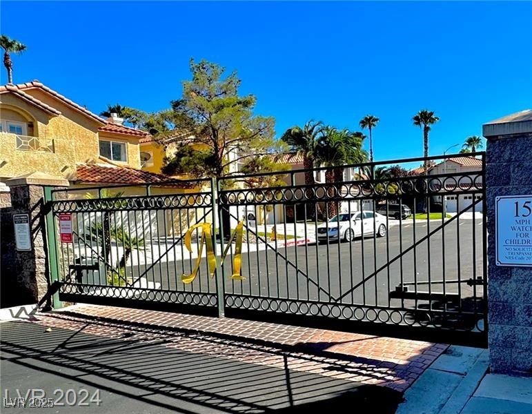 Henderson, Nevada 89074, United States, 4 Bedrooms Bedrooms, ,3 BathroomsBathrooms,Residential,Pending,7387