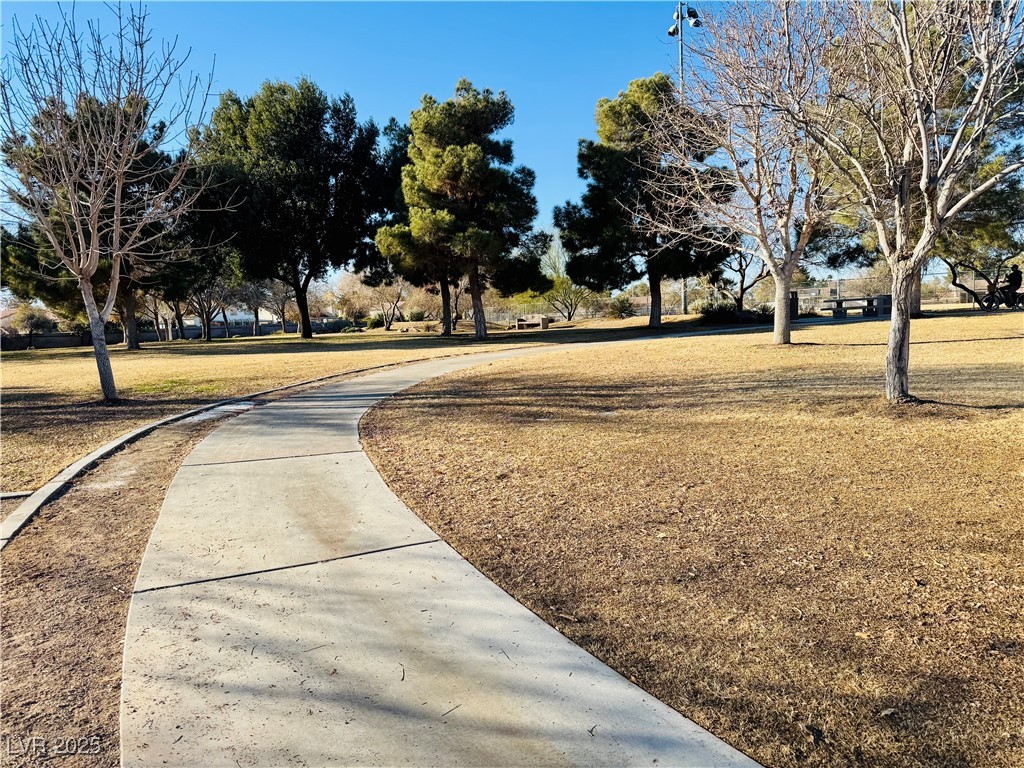 Henderson, Nevada 89074, United States, 4 Bedrooms Bedrooms, ,3 BathroomsBathrooms,Residential,Pending,7387