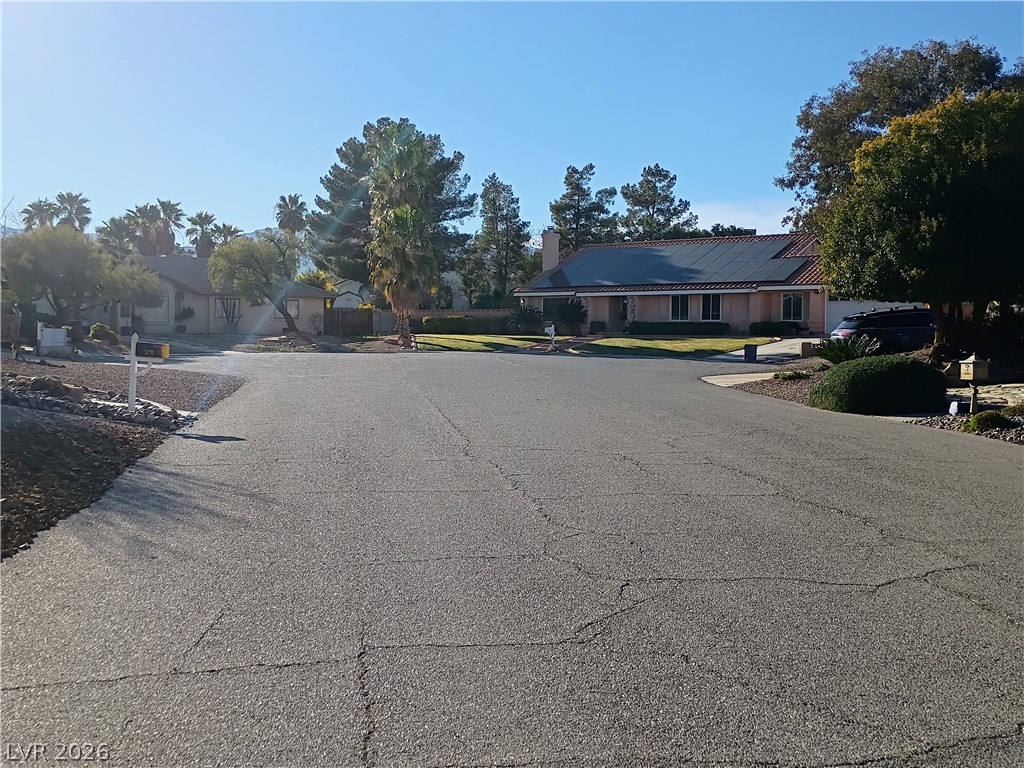 5735 N Bonita Vista Street