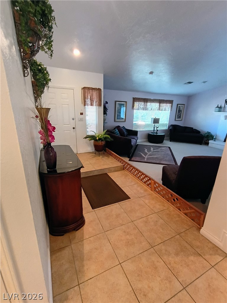 5735 N Bonita Vista Street