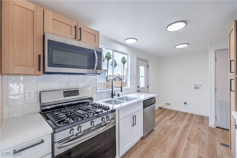 1879 Quintearo Street Las Vegas NV 89115