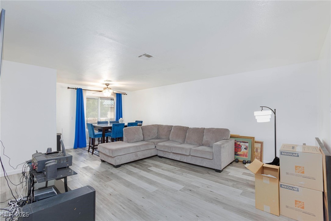 1509 Linnbaker Lane #203, Las Vegas, Nevada image 2