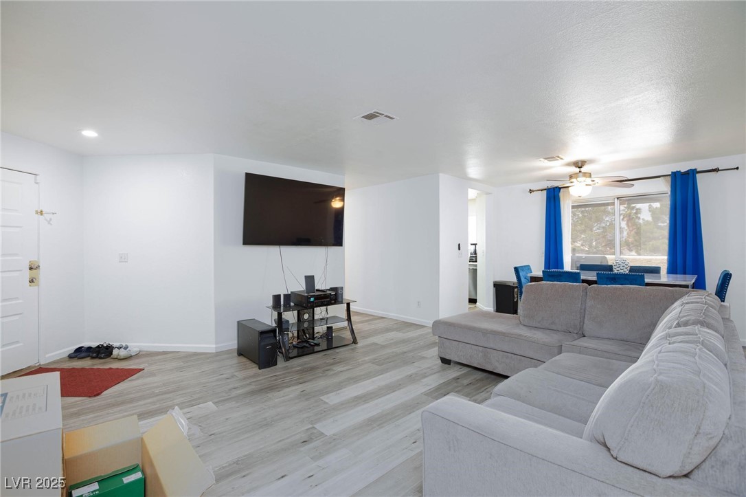 1509 Linnbaker Lane #203, Las Vegas, Nevada image 3