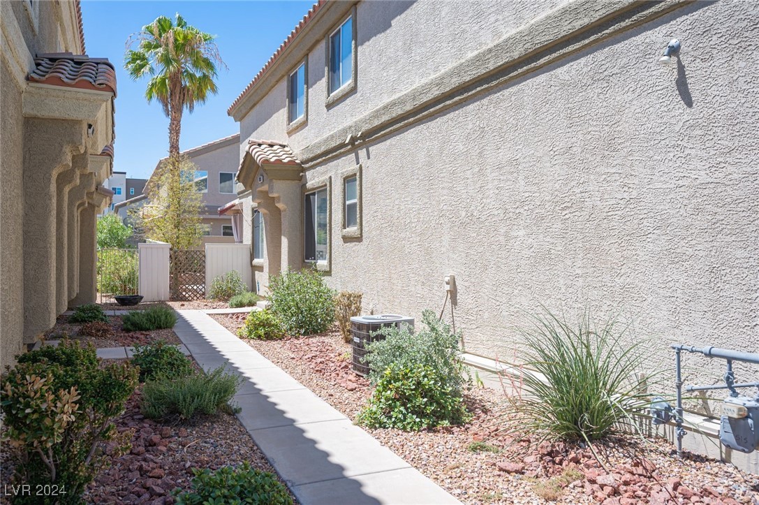 6253 Ordaz Avenue #103, Henderson, Nevada image 4