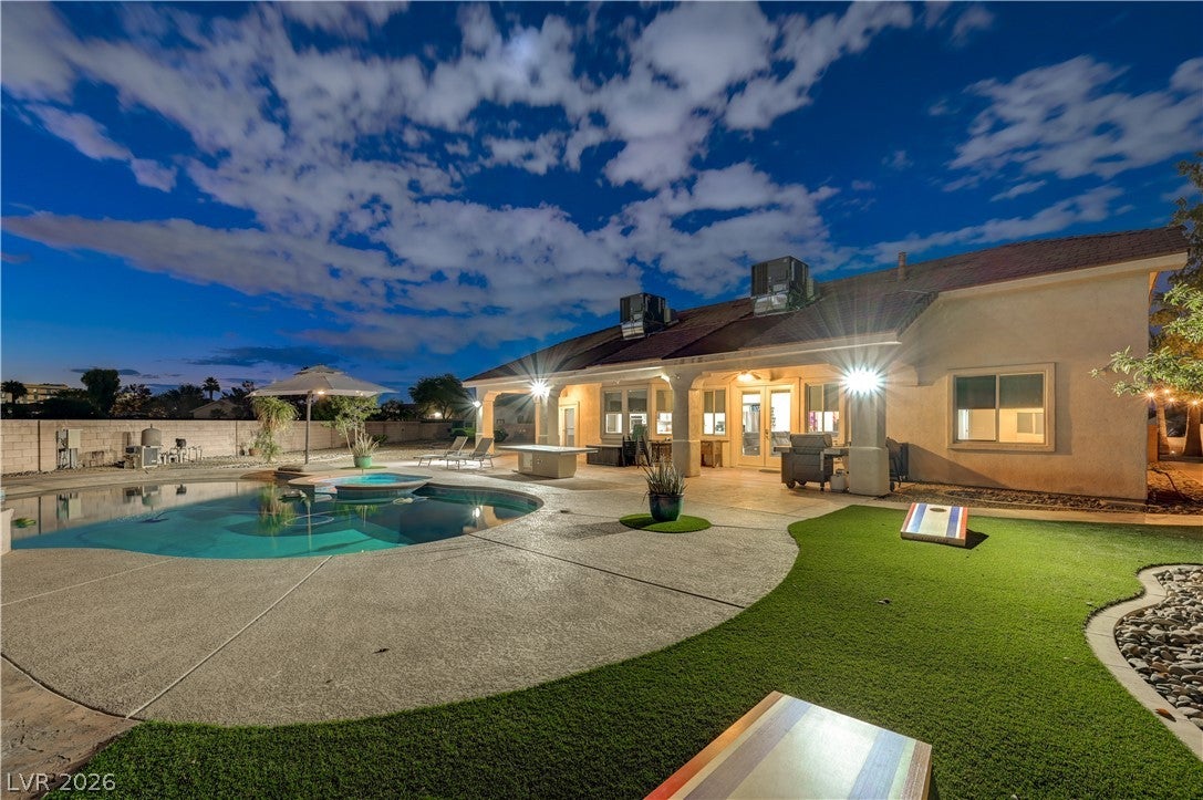 135 E Mesa Verde Lane