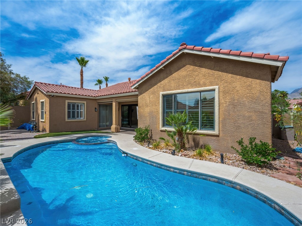 2404 Quartz Peak Street