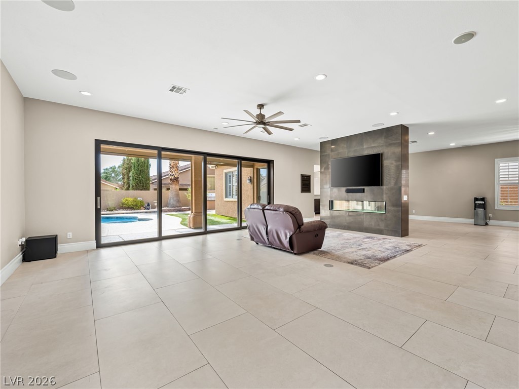 2404 Quartz Peak Street