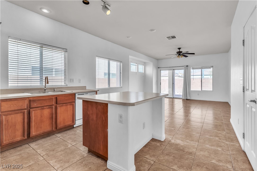 1016 Echo Beach Avenue, North Las Vegas, Nevada image 4
