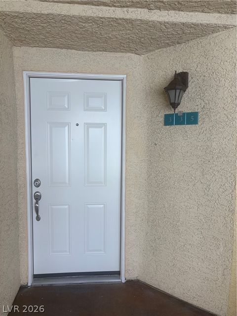 Photo of 230 E Flamingo Road #335, Las Vegas, NV 89169 (MLS # 2776697)