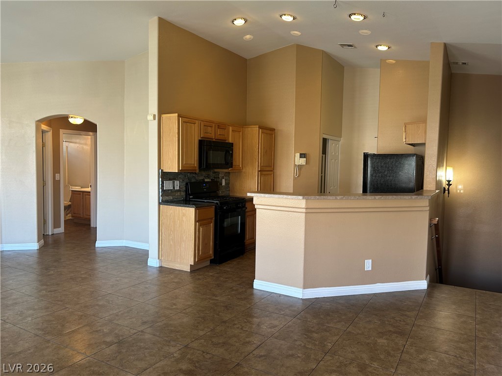9440 Thunder Sky Street 101