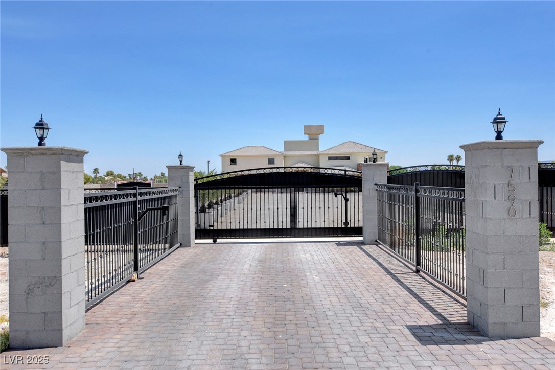 7590 Rancho Destino Road