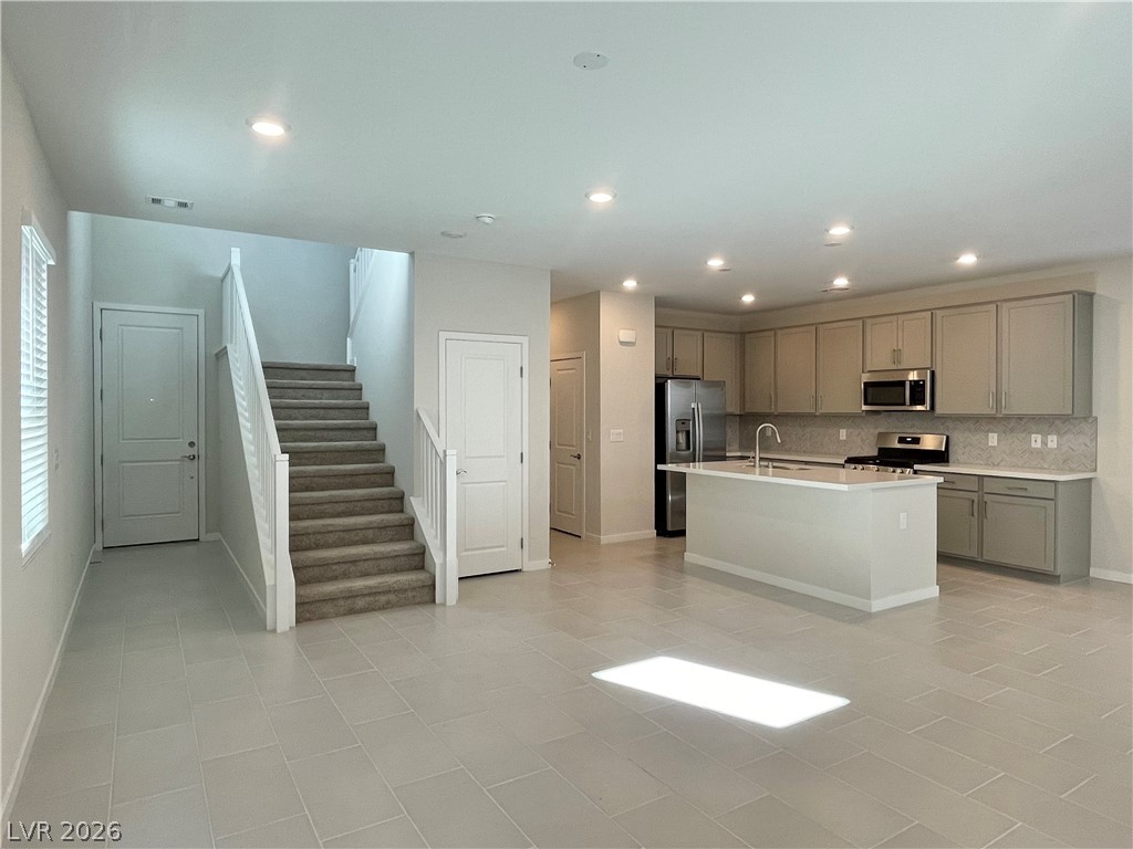 2878 Roaming Palmer Road