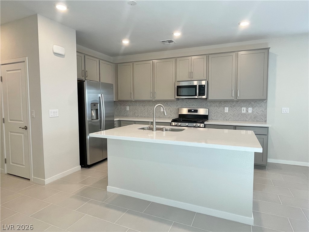 2878 Roaming Palmer Road
