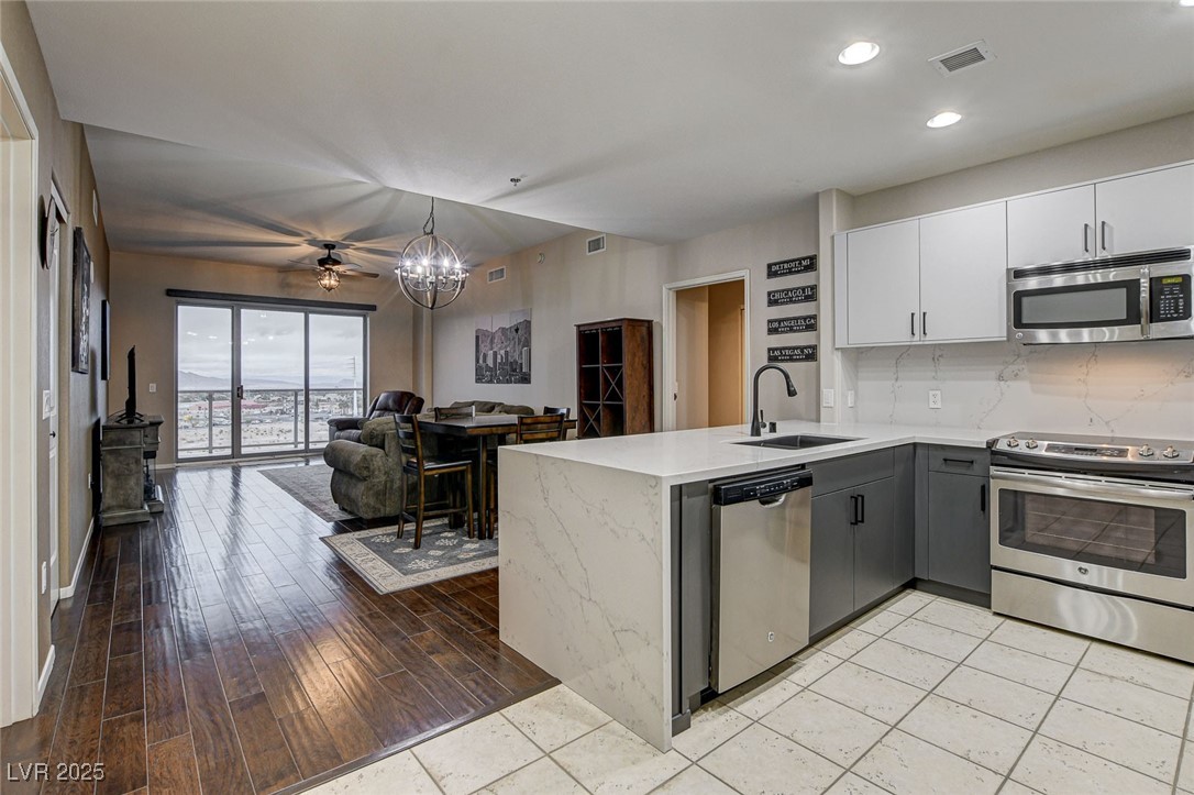 8255 Las Vegas Boulevard 705