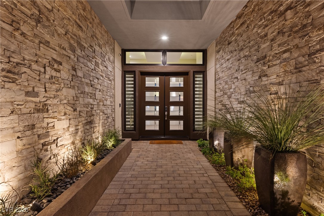 2224 Ledge Rock Lane