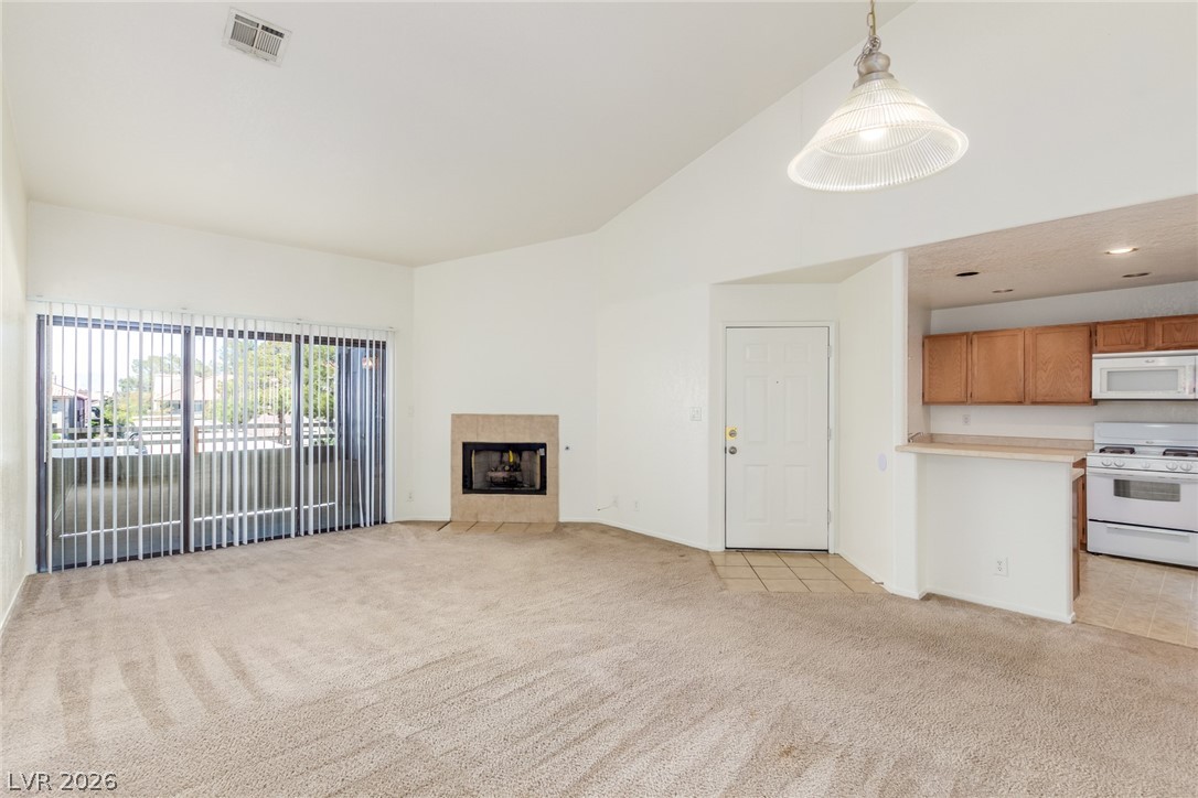 5072 RAINBOW Boulevard 205