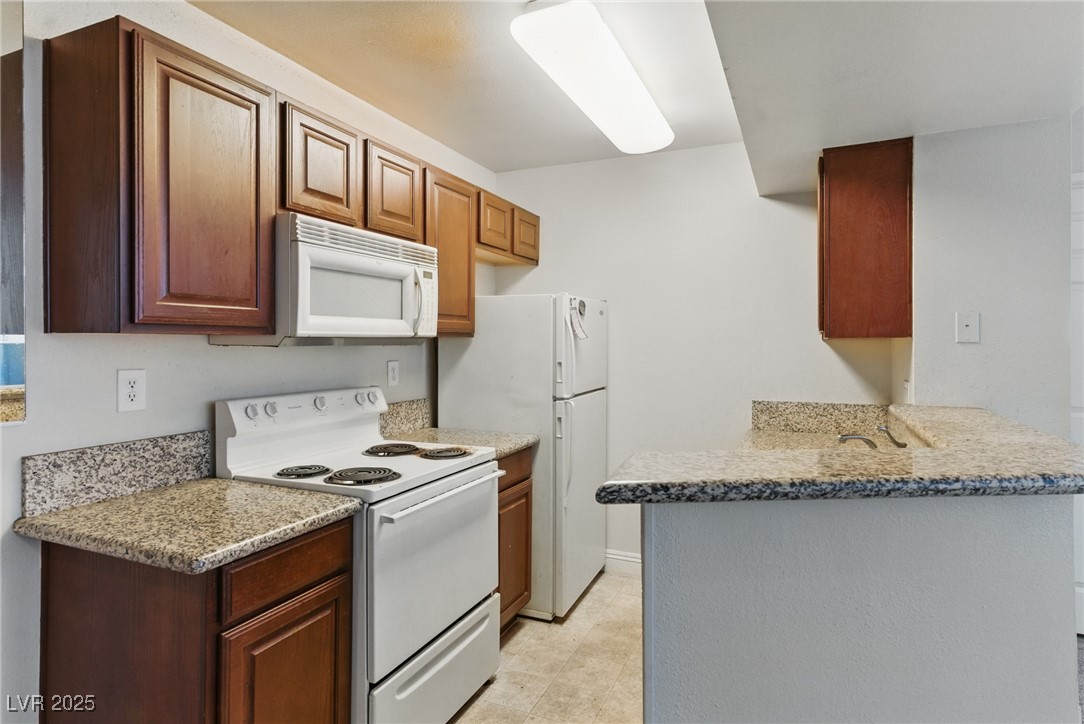5166 S Jones Boulevard 205