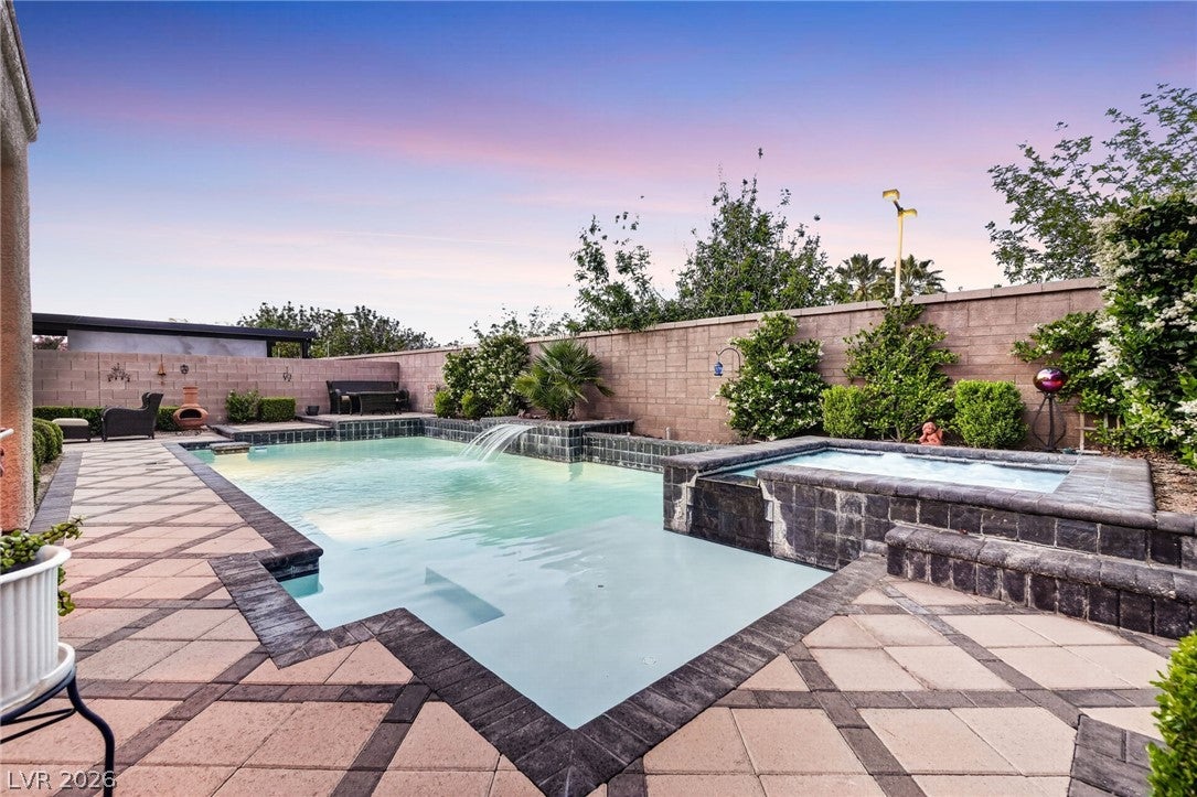 2480 Sturrock Drive