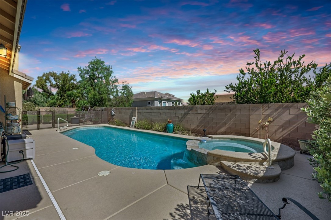 Henderson, Nevada 89052, United States, 3 Bedrooms Bedrooms, ,3 BathroomsBathrooms,Residential,Active,158688