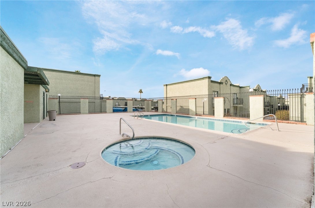 7084 BURCOT Avenue J21
