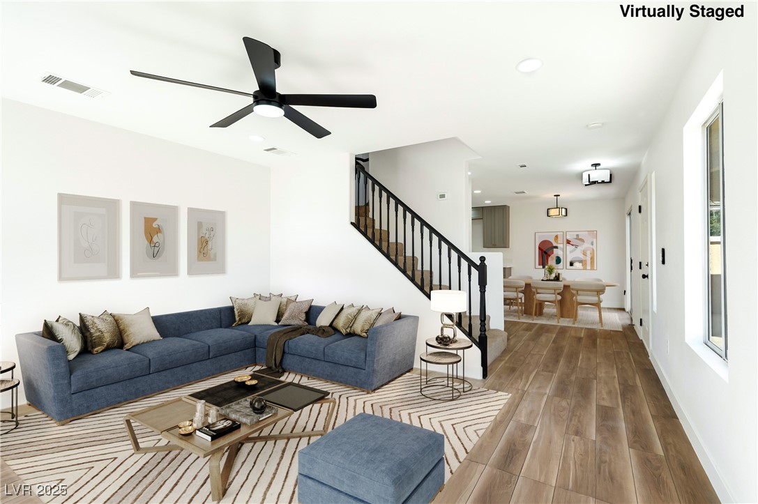 906 Elegant Coral Avenue