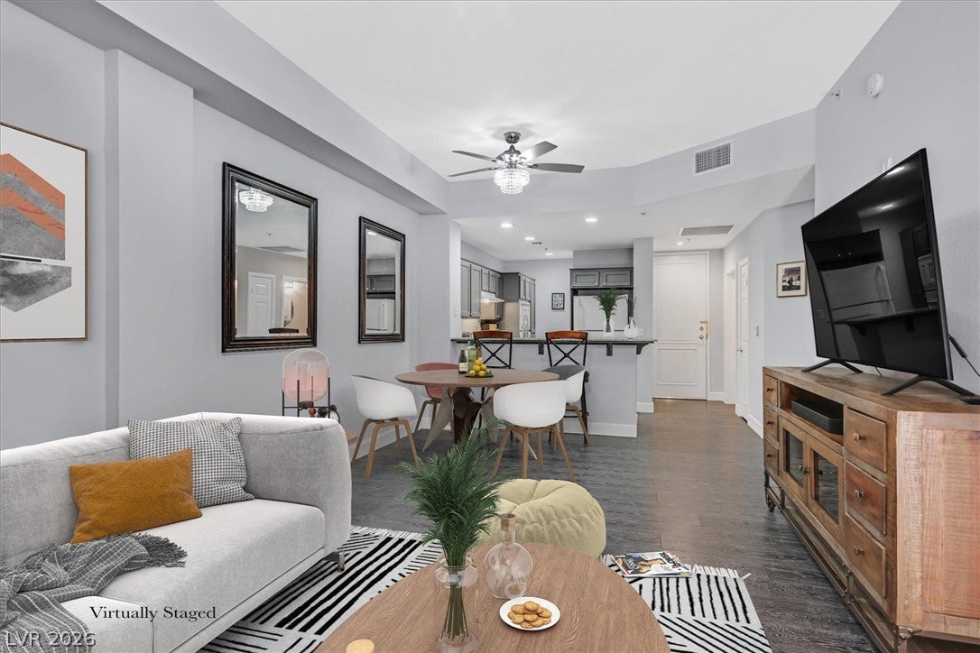 59 E Agate Avenue 206