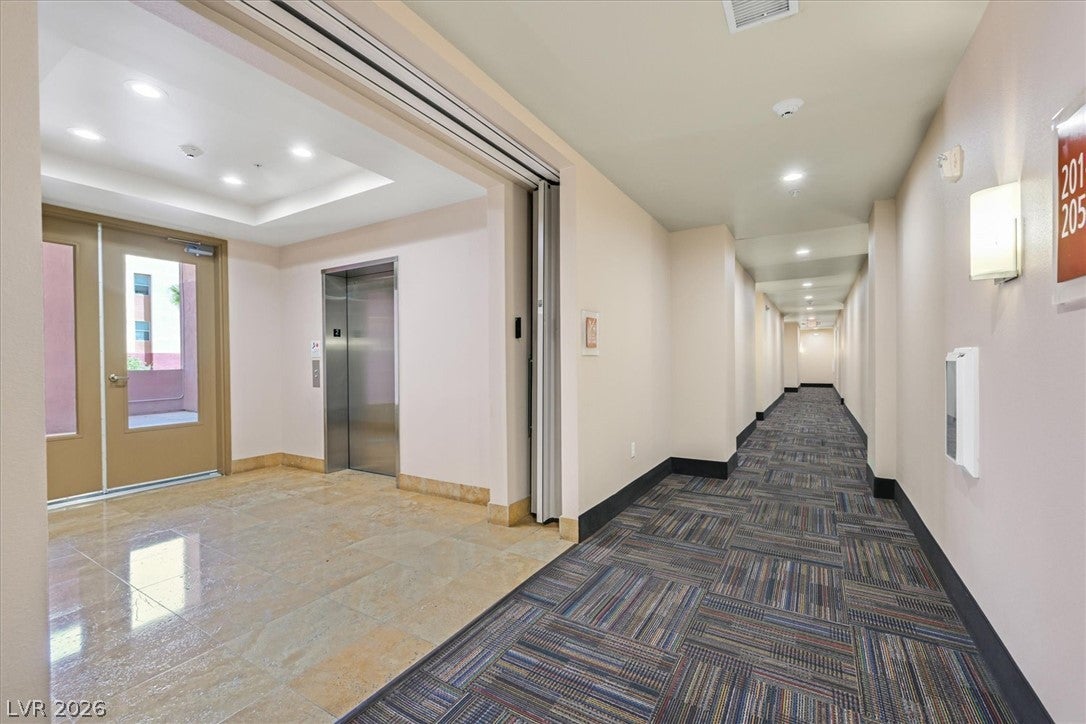 59 E Agate Avenue 206