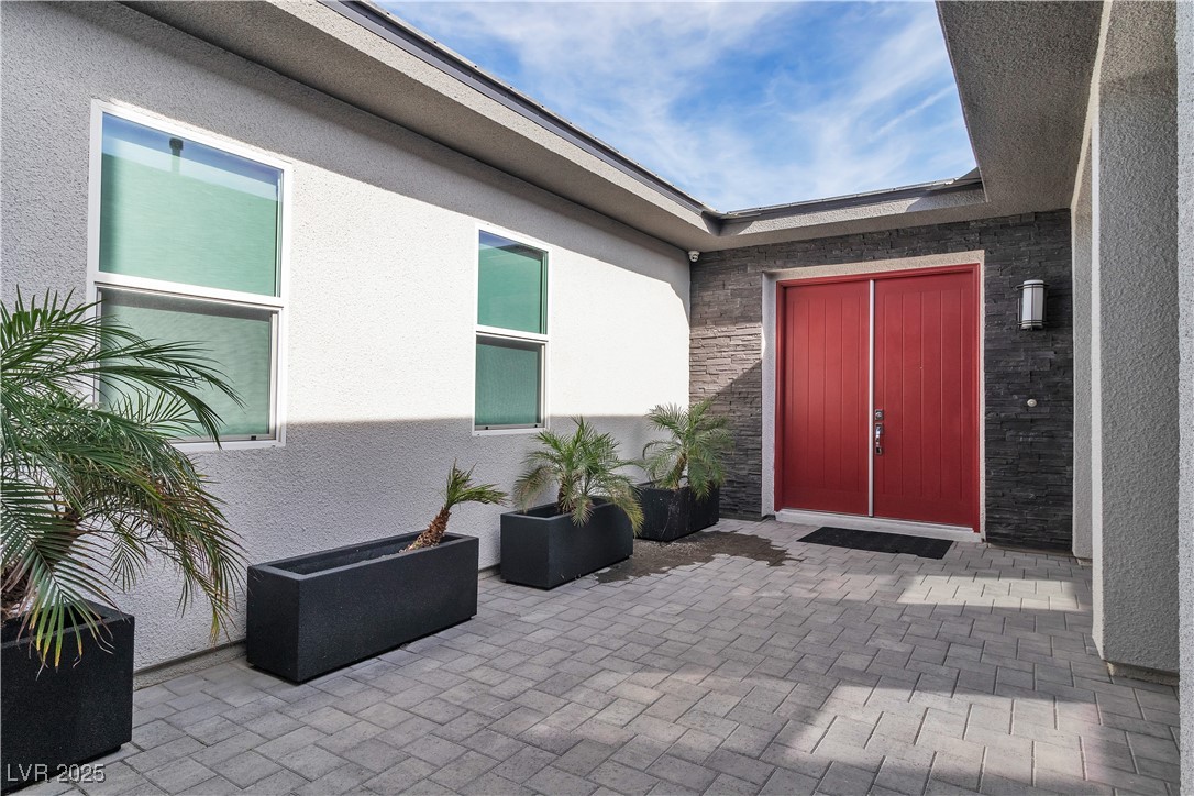 6130 Pebble Glen