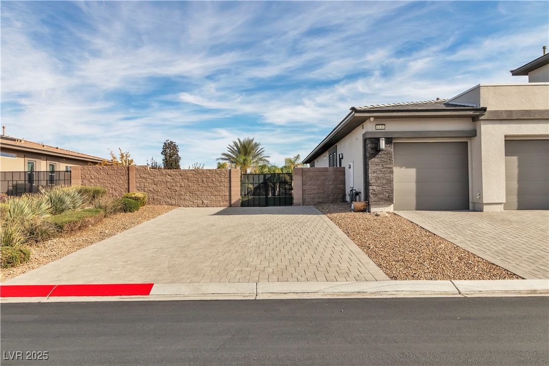 6130 Pebble Glen