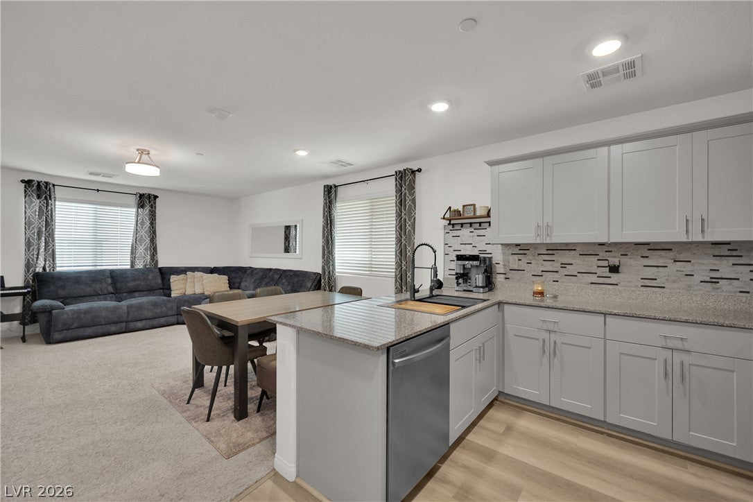 2844 Mariner Turquoise Lane 1