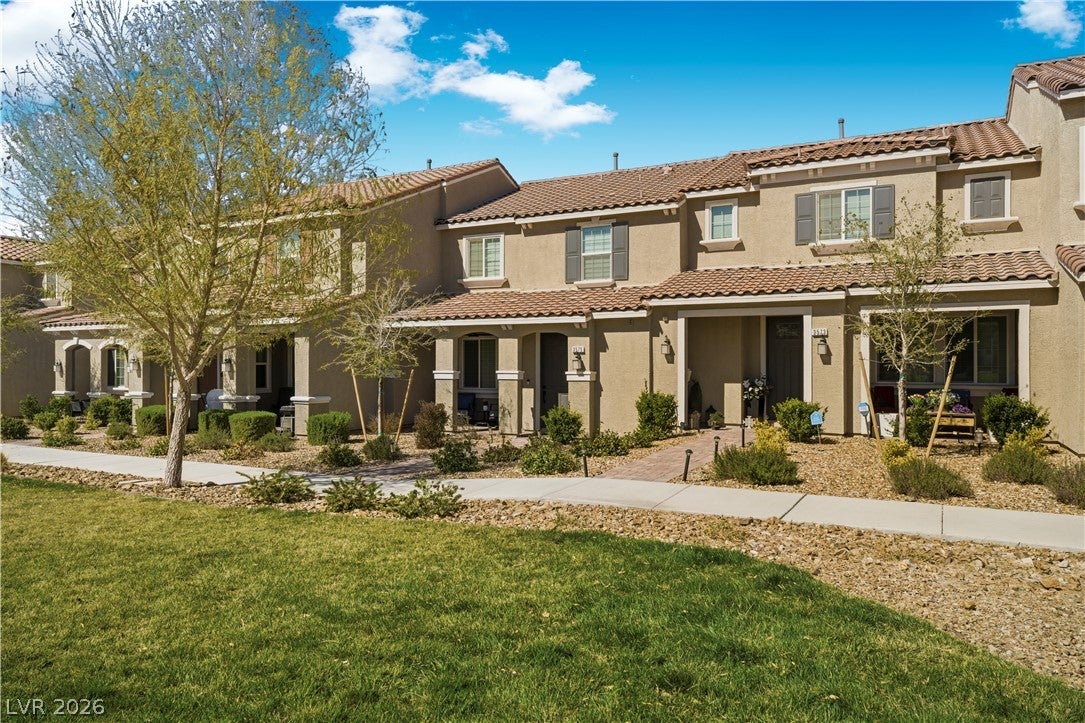 3575 Sorridere Lane