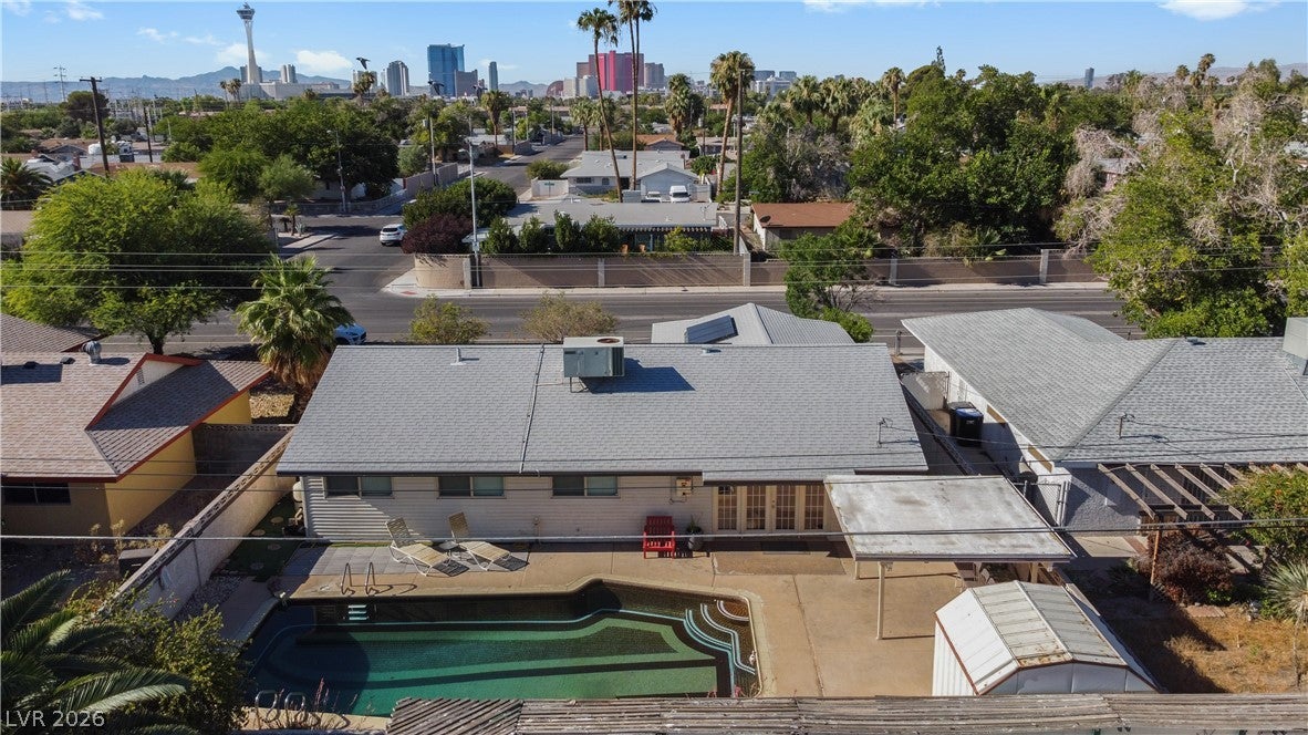 2004 W Mesquite Avenue